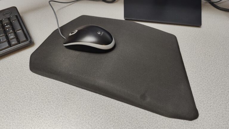 Ergonomic Mousepad